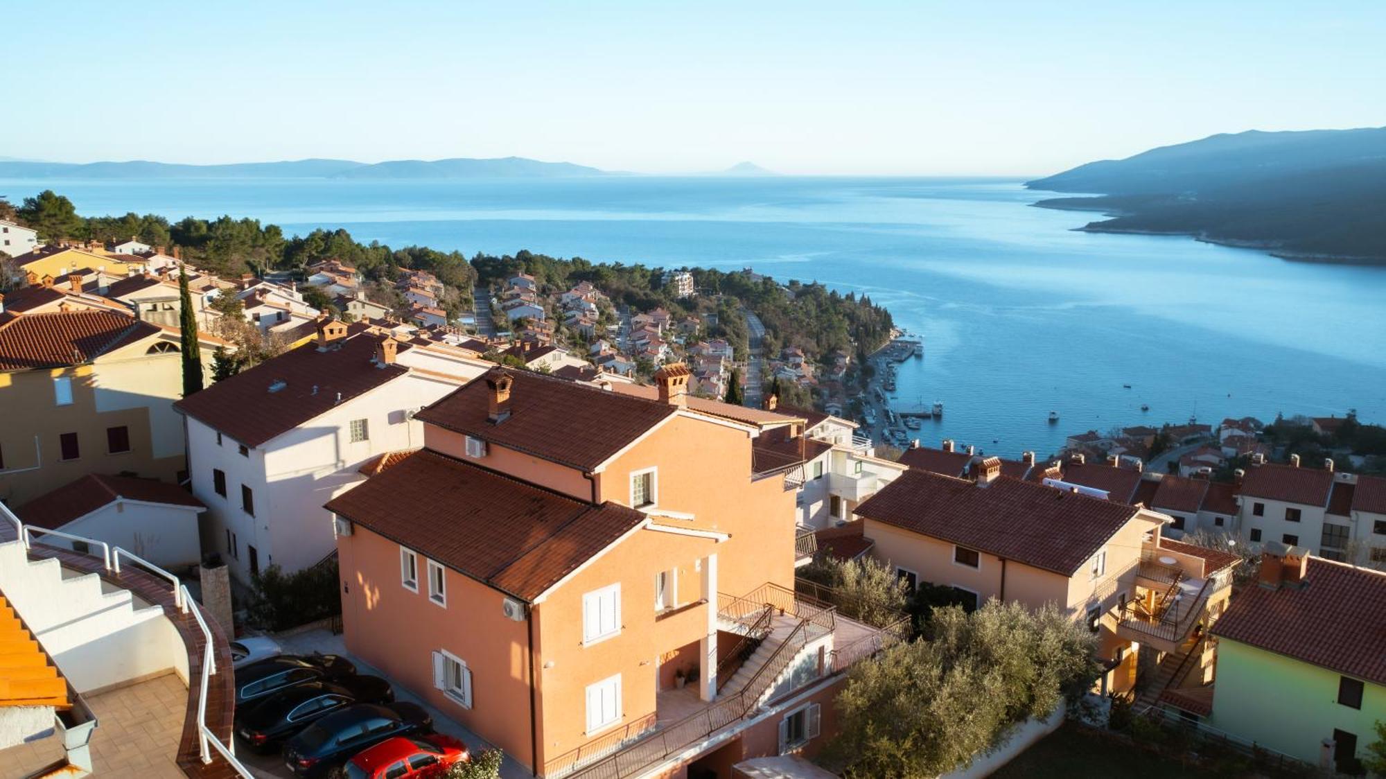 Apartments Oriana ラバック エクステリア 写真