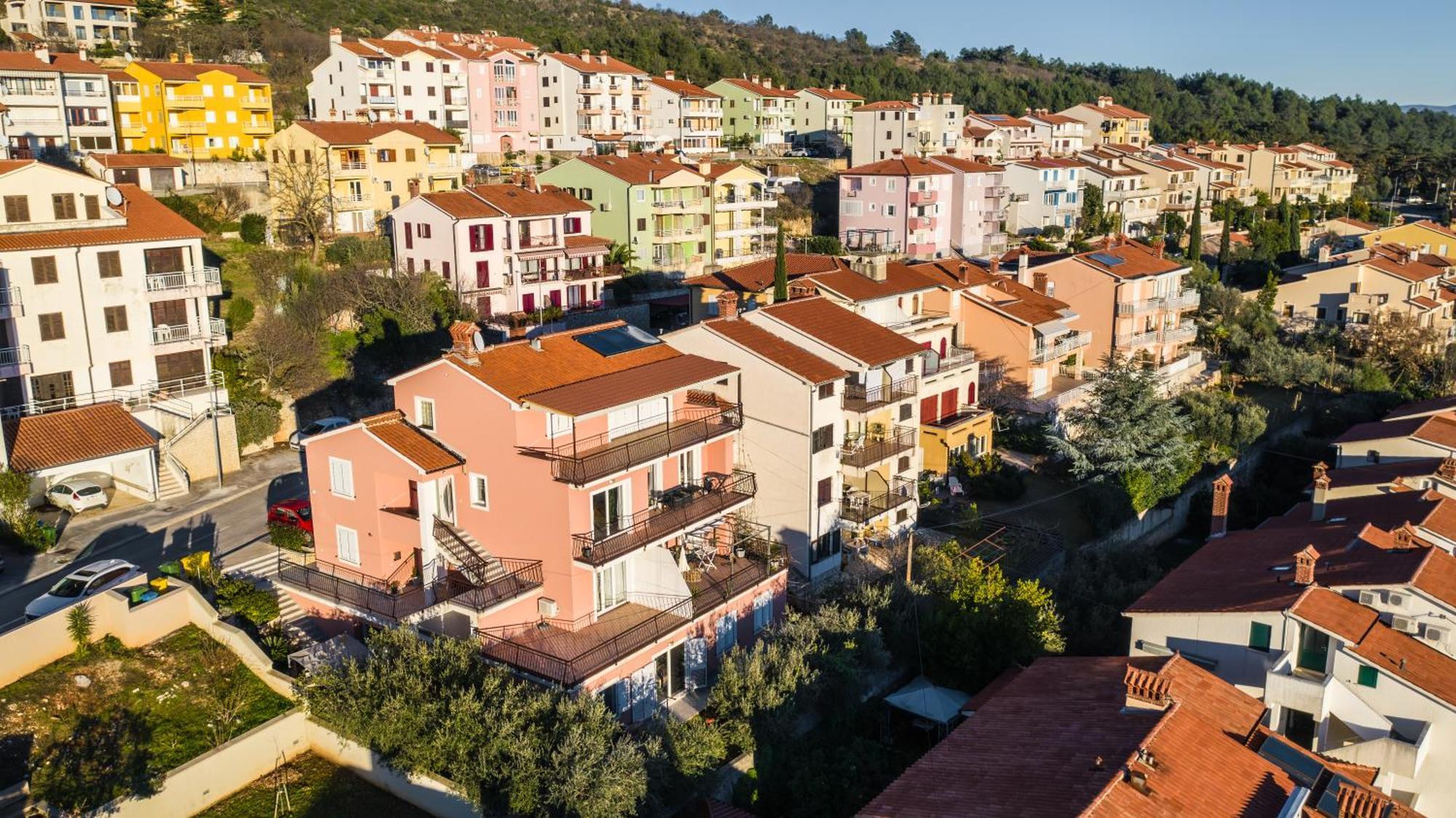 Apartments Oriana ラバック エクステリア 写真