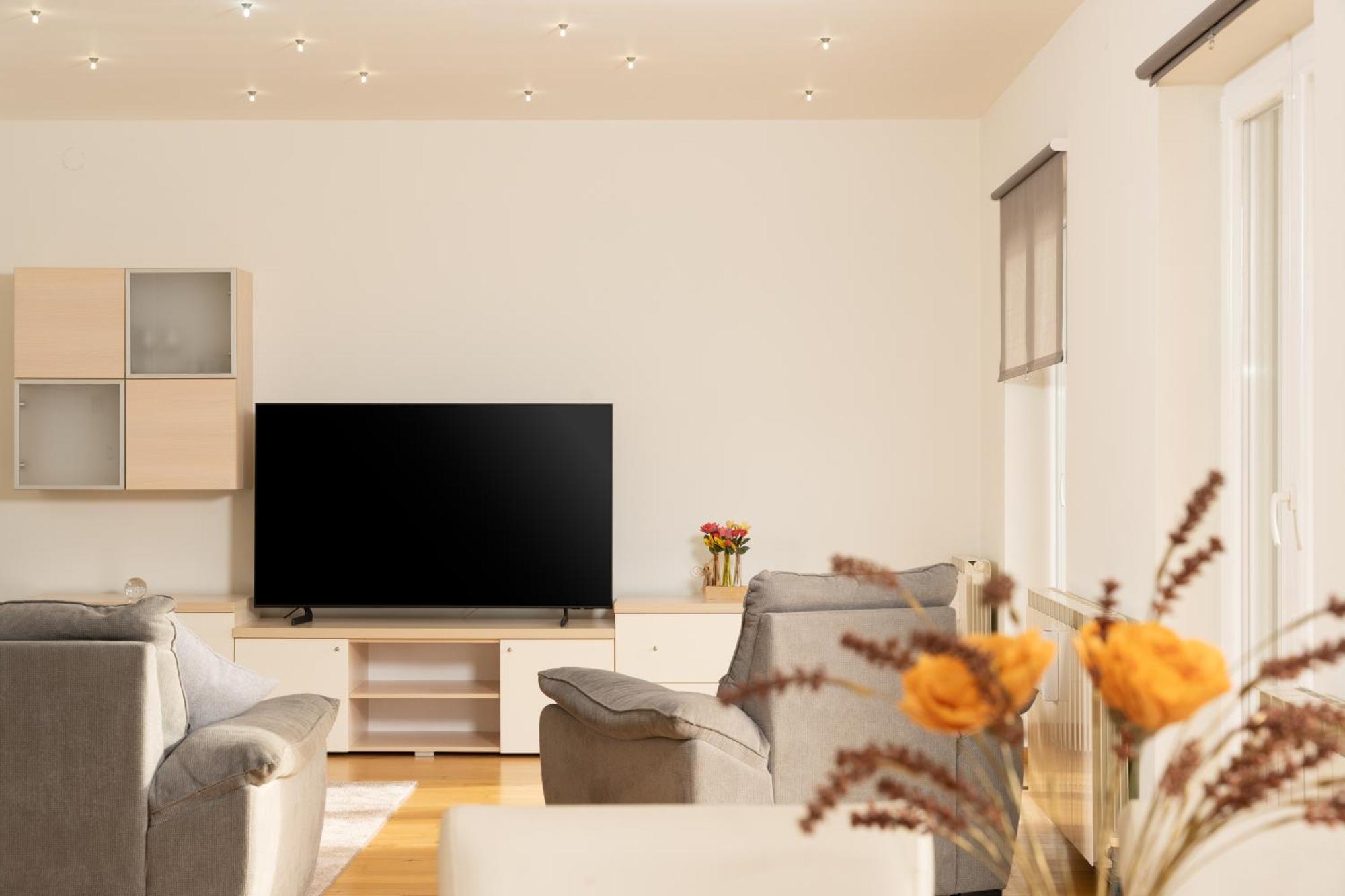 Apartments Oriana ラバック エクステリア 写真